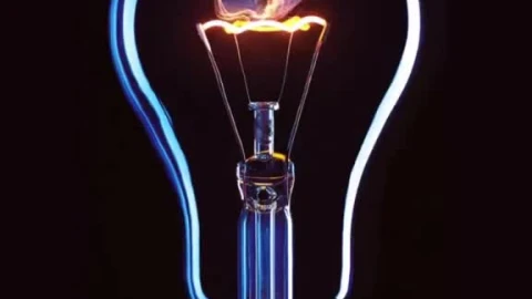 Cool Light Bulb And Butterfly Free Live Phone Wallpaper - Free Live Wallpaper