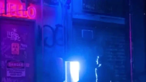 iPhone  Android Neon Back Alley In Japan Free Phone Live Wallpaper - Free Live Wallpaper