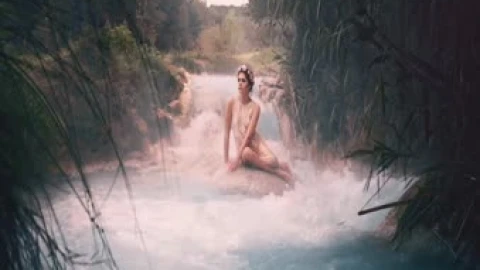 Girl Hot Springs Hd Live Wallpaper - Free Live Wallpaper