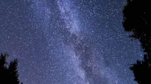 A Time Lapse Of A Night Sky Live Wallpaper - Free Live Wallpaper