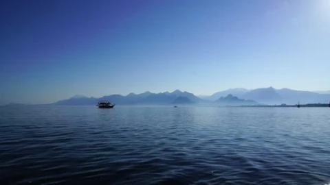 Boat - 23838 - Free Live Wallpaper
